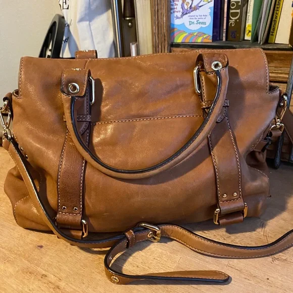 Michael Kors Tan Leather Bag - Picture 4 of 16